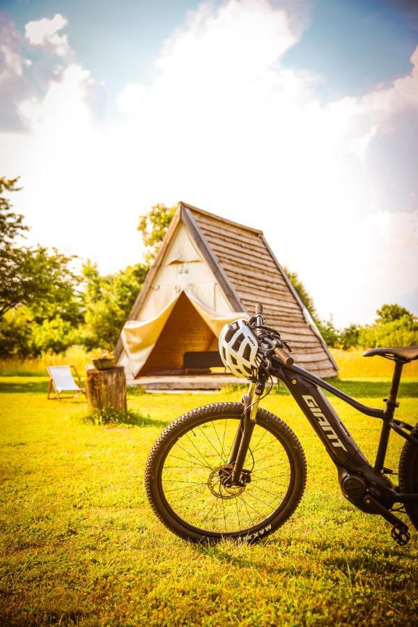Greenvalleyglamping Sesce Pri Preboldu Екстер'єр фото