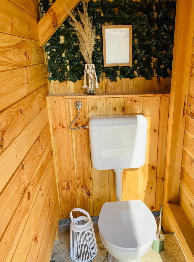 Greenvalleyglamping Sesce Pri Preboldu Екстер'єр фото